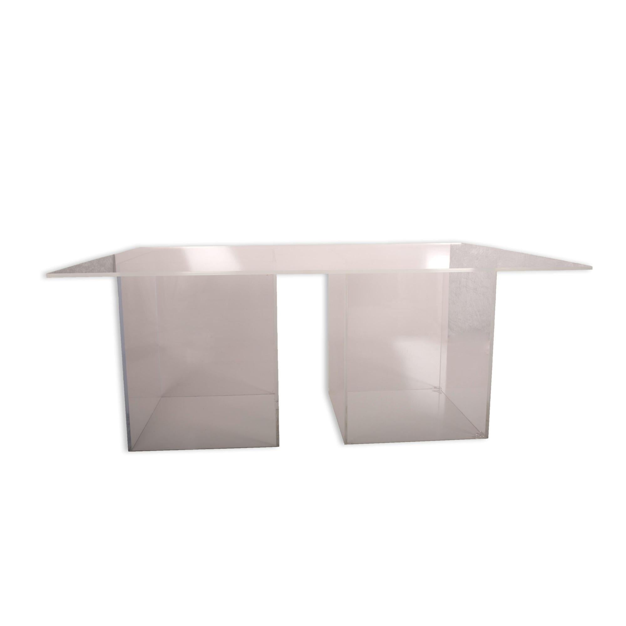 6′ Clear Plexiglass Table
